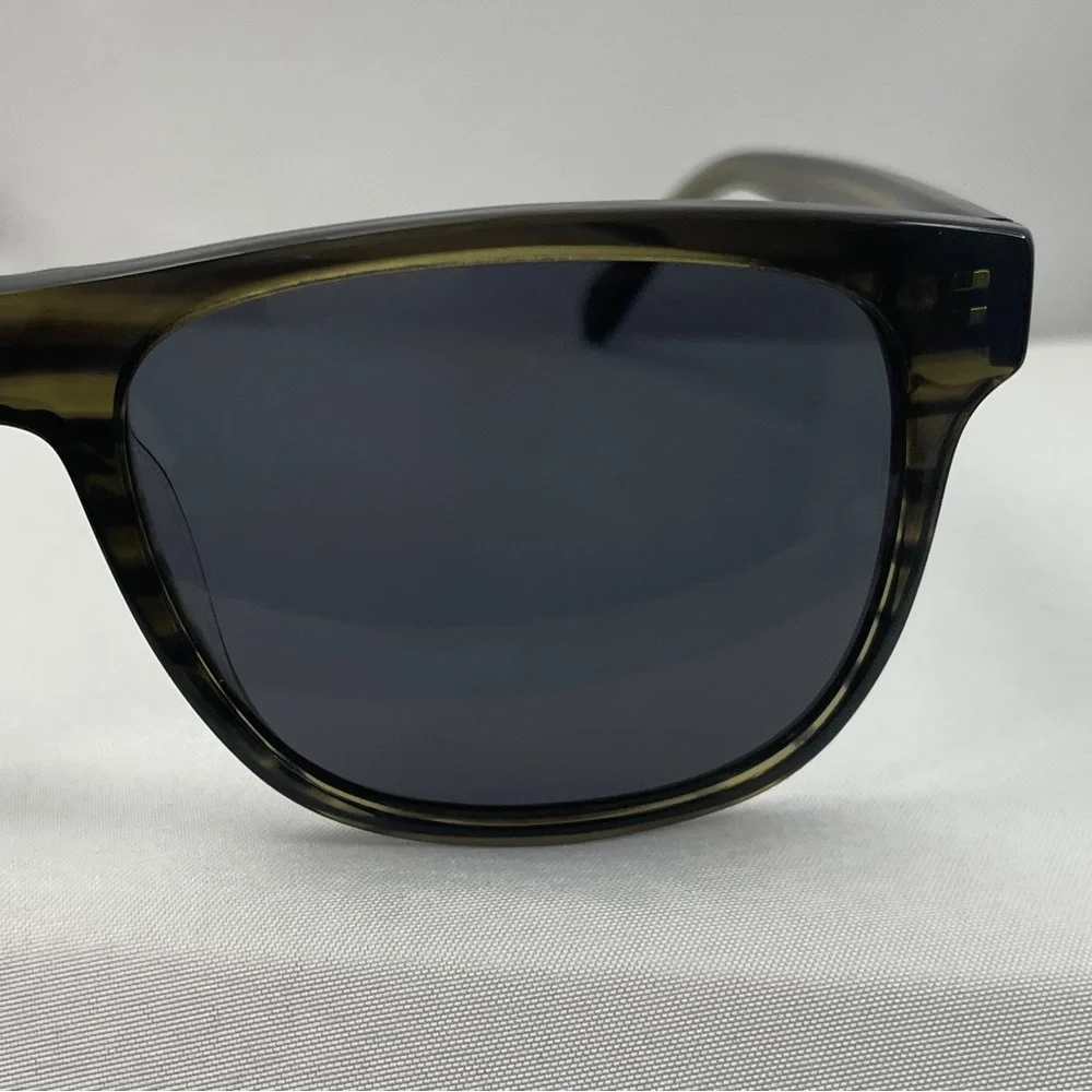 Fossil FOS 2112 Wayfarer Sunglasses – Olive Tortoise Frame with Dark Gray Lenses - Picture 10 of 12
